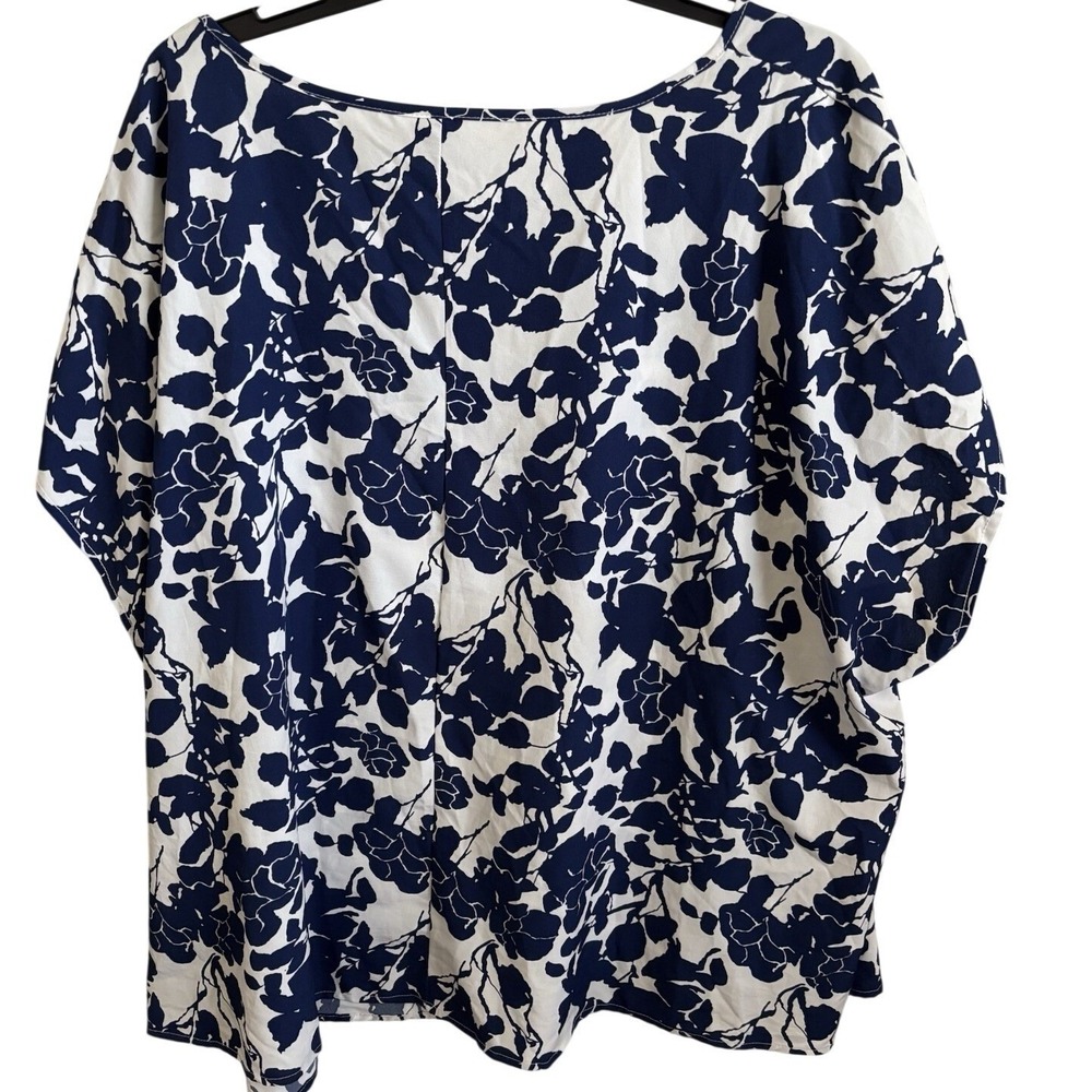 Shein Size 6X Sleeveless V-Neck Top Bluish Floral Everyday Blouse - Picture 2 of 7